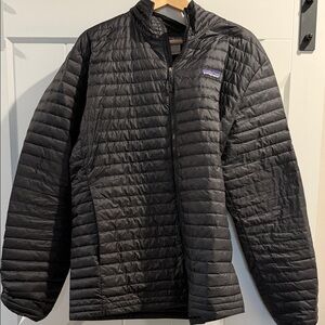 Patagonia Men’s Black Quilted Insulated Puffer Jacket